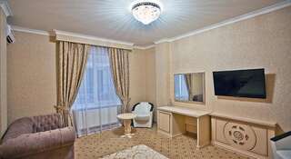 Гостиница Триумф Краснодар Двухместный номер бизнес-класса с 1 кроватью или 2 отдельными кроватями-4