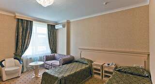 Гостиница Триумф Краснодар Двухместный номер бизнес-класса с 1 кроватью или 2 отдельными кроватями-1