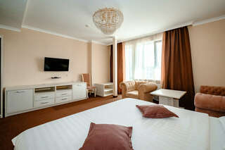 Гостиница Триумф Краснодар Семейный номер Делюкс-2