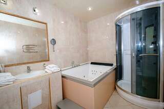 Гостиница Триумф Краснодар Номер люкс-7